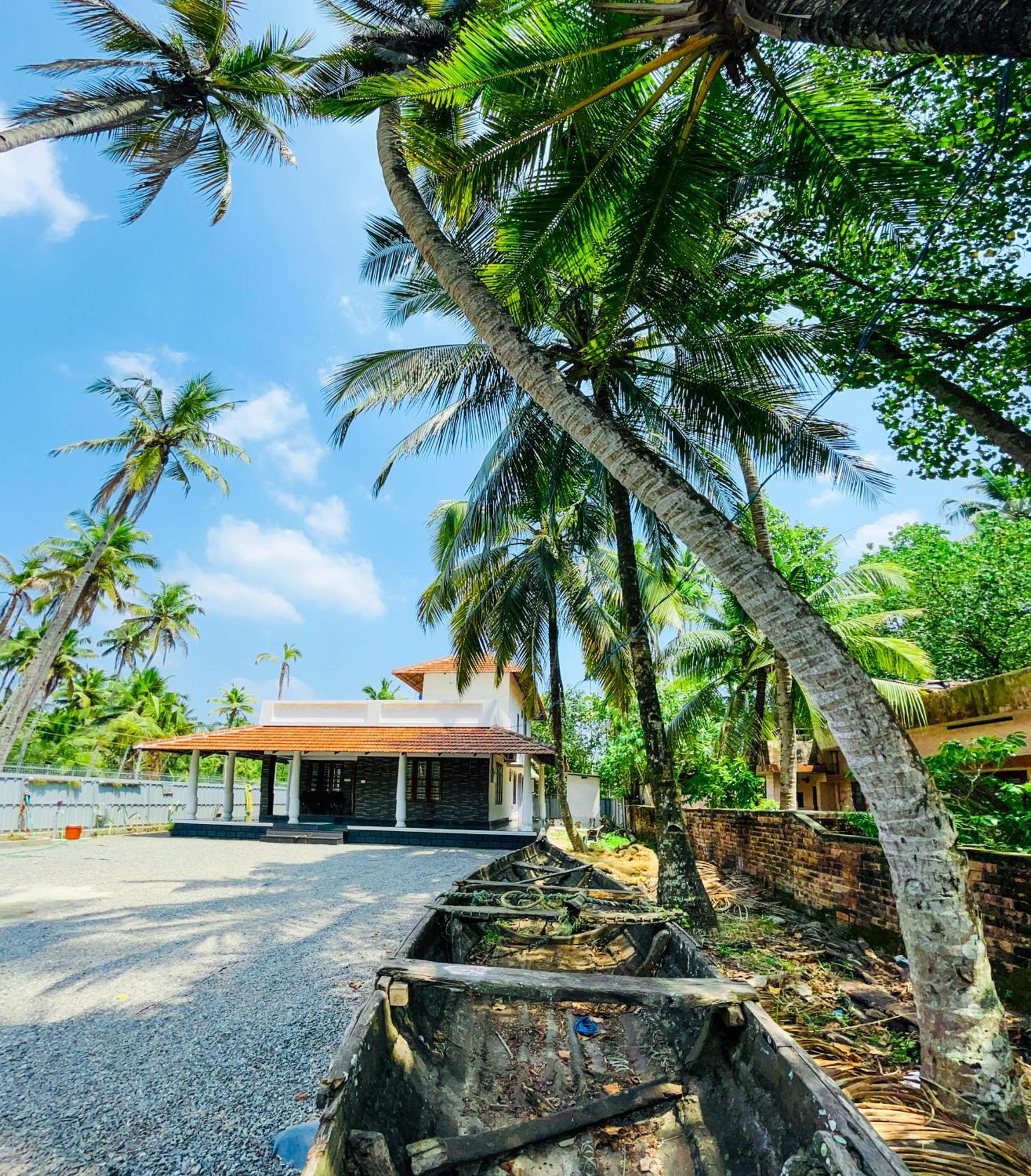Riverrootsstays Mundrothuruth Exterior foto