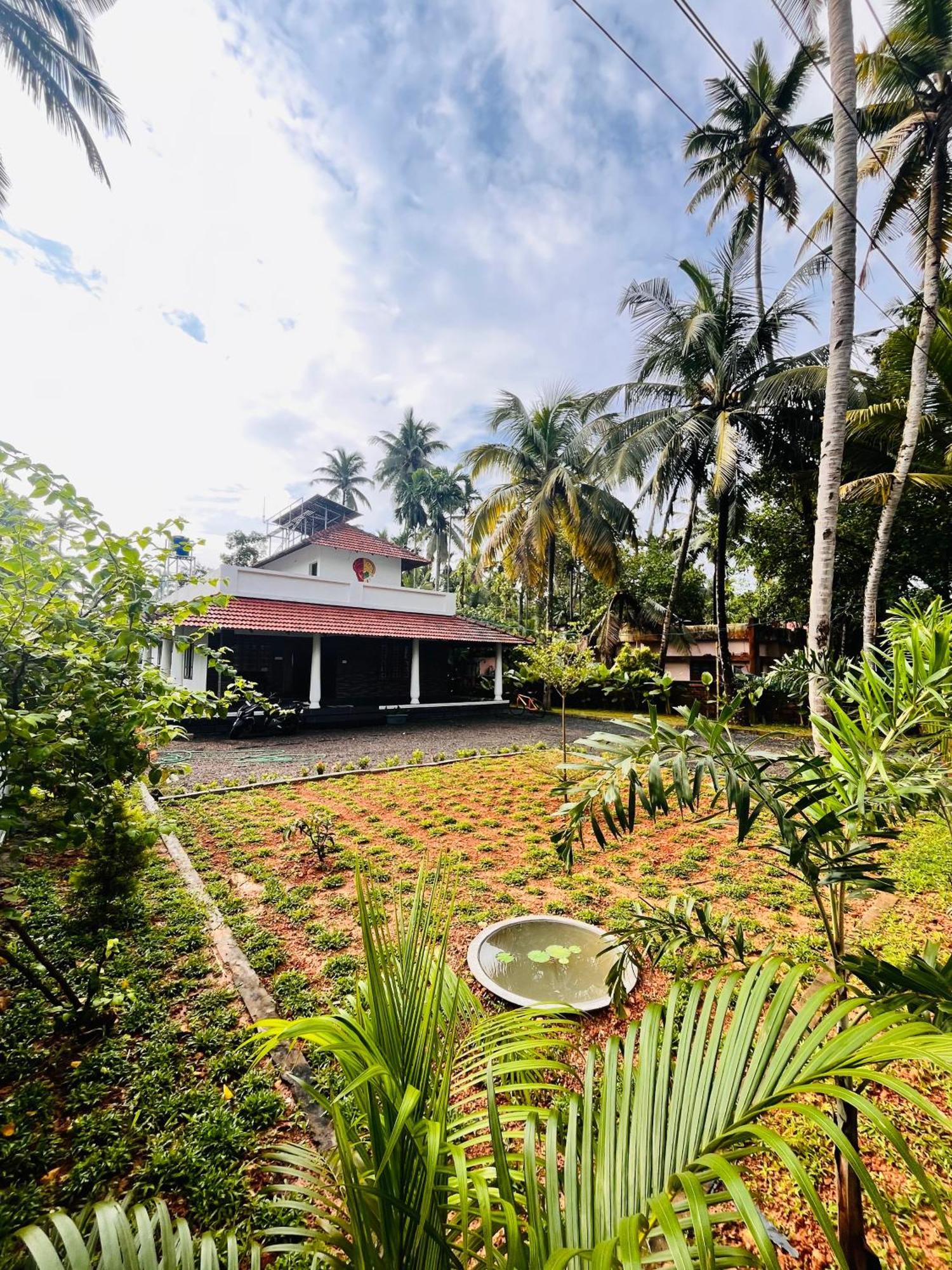 Riverrootsstays Mundrothuruth Exterior foto